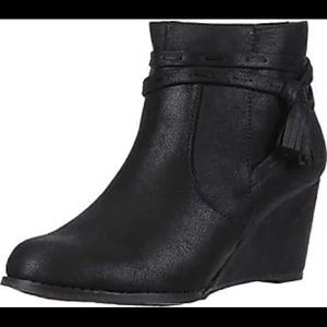 Brand new wedge booties